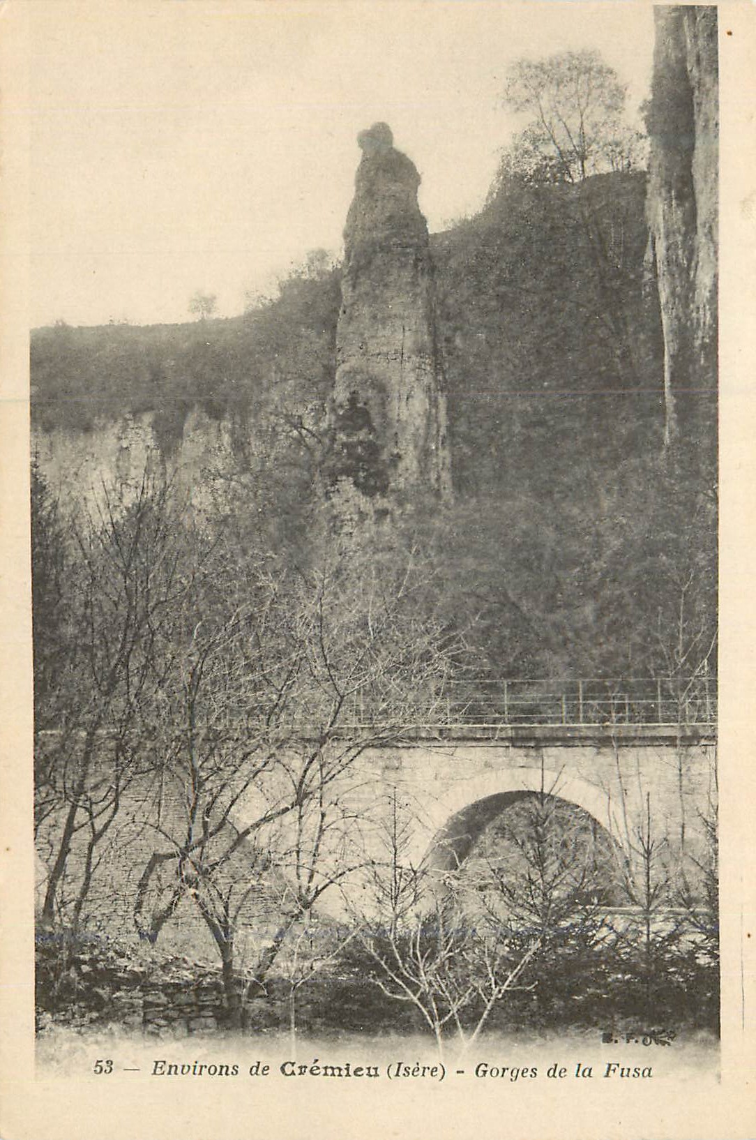 CPA Environs de Cremieu (Isere) Gorges de la Fusa