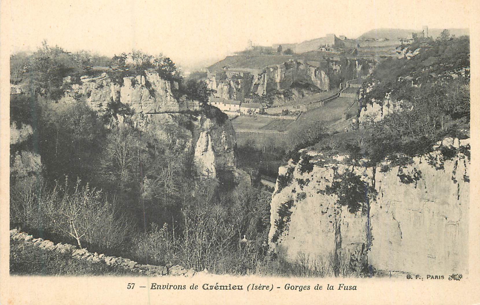 CPA Environs de Cremieu (Isere) Gorges de la Fusa