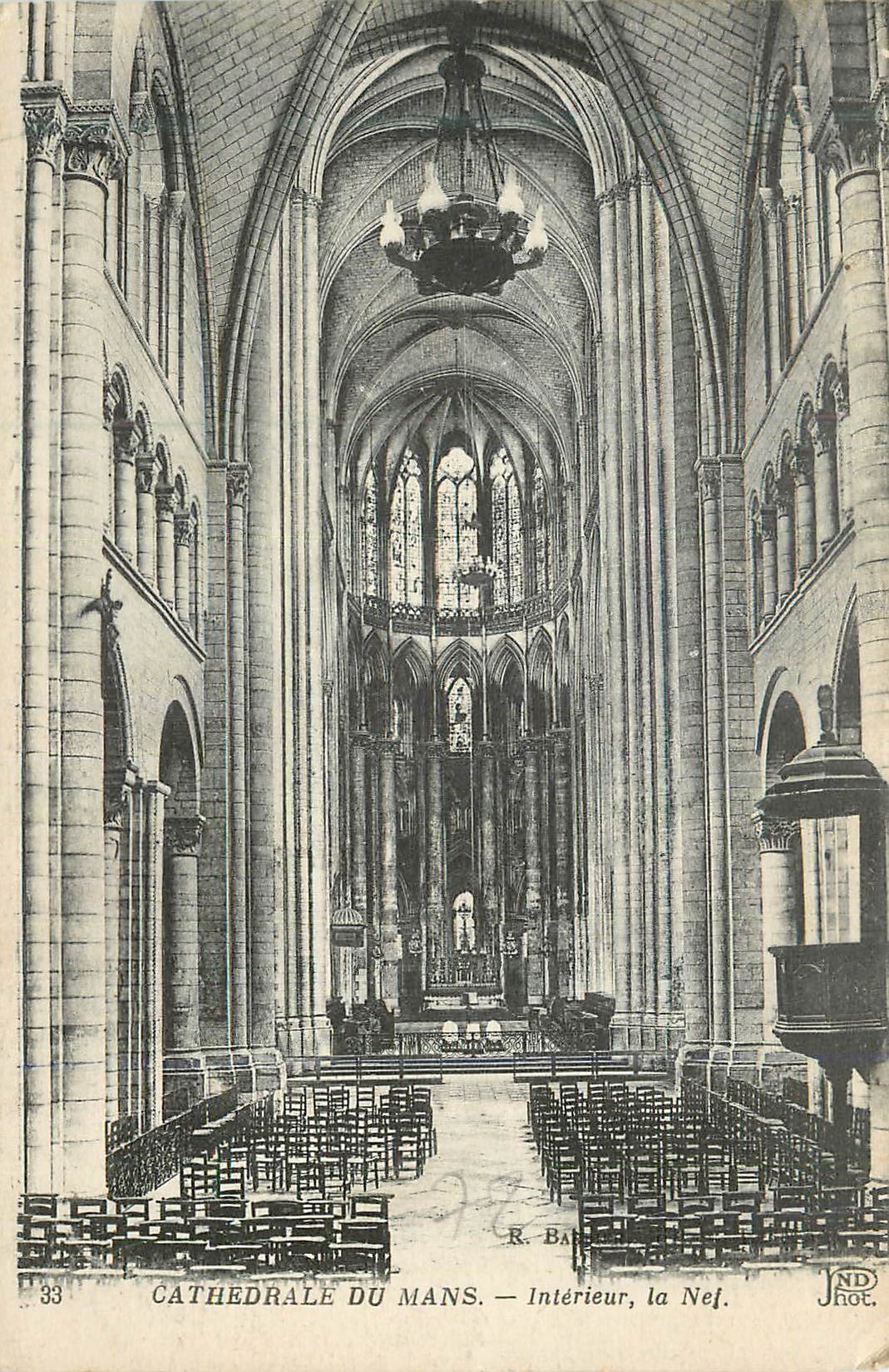 CPA Cathedrale du Mans Interieur la Nef