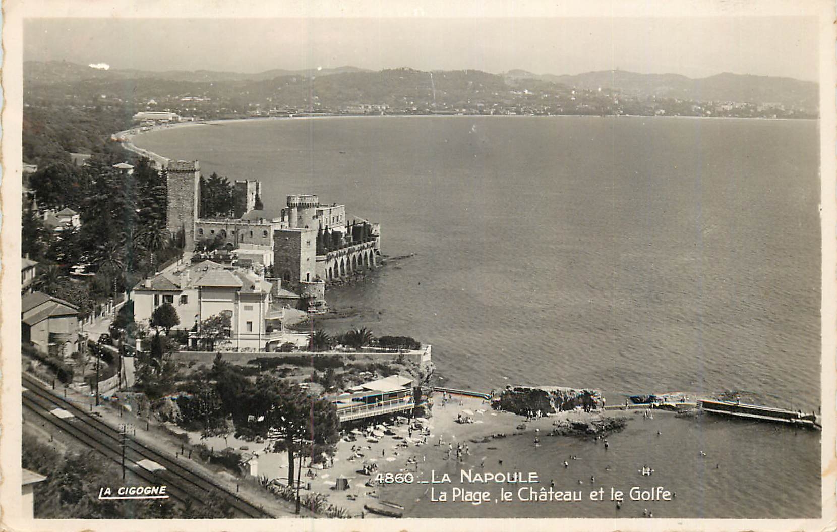 CPM la Napoule la Plage le Chateau et le Golfe