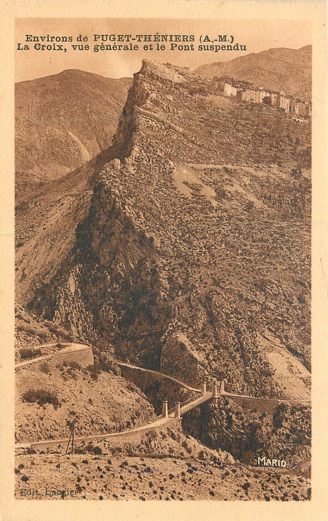 CPA Environs de Puget Theniers la Croix vue Generale et le Pont Suspendu