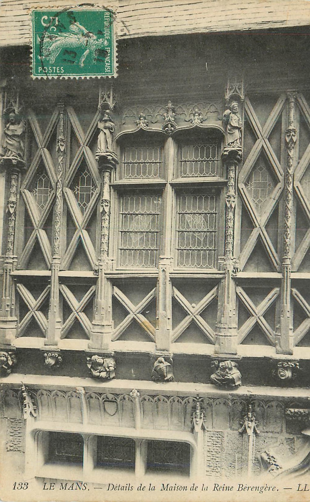 CPA le Mans Details de la Maison de la Reine Berengere