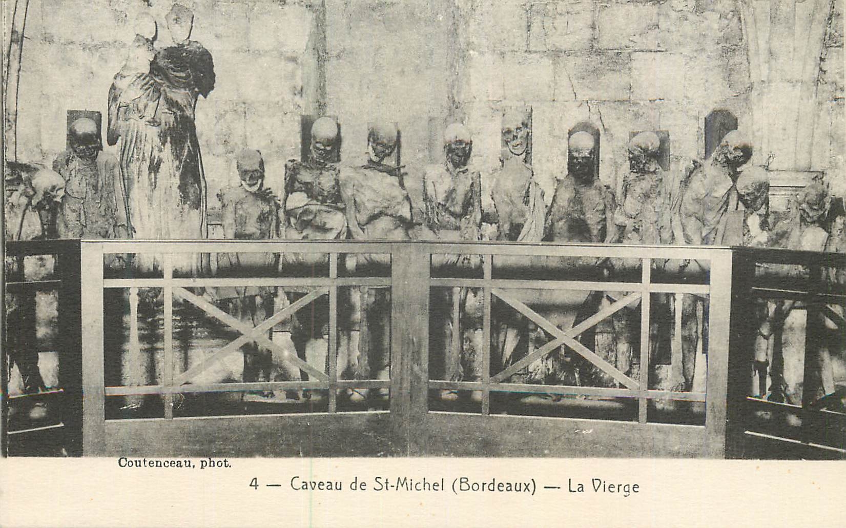 CPA Caveau de St Michel (Bordeaux) la Vierge