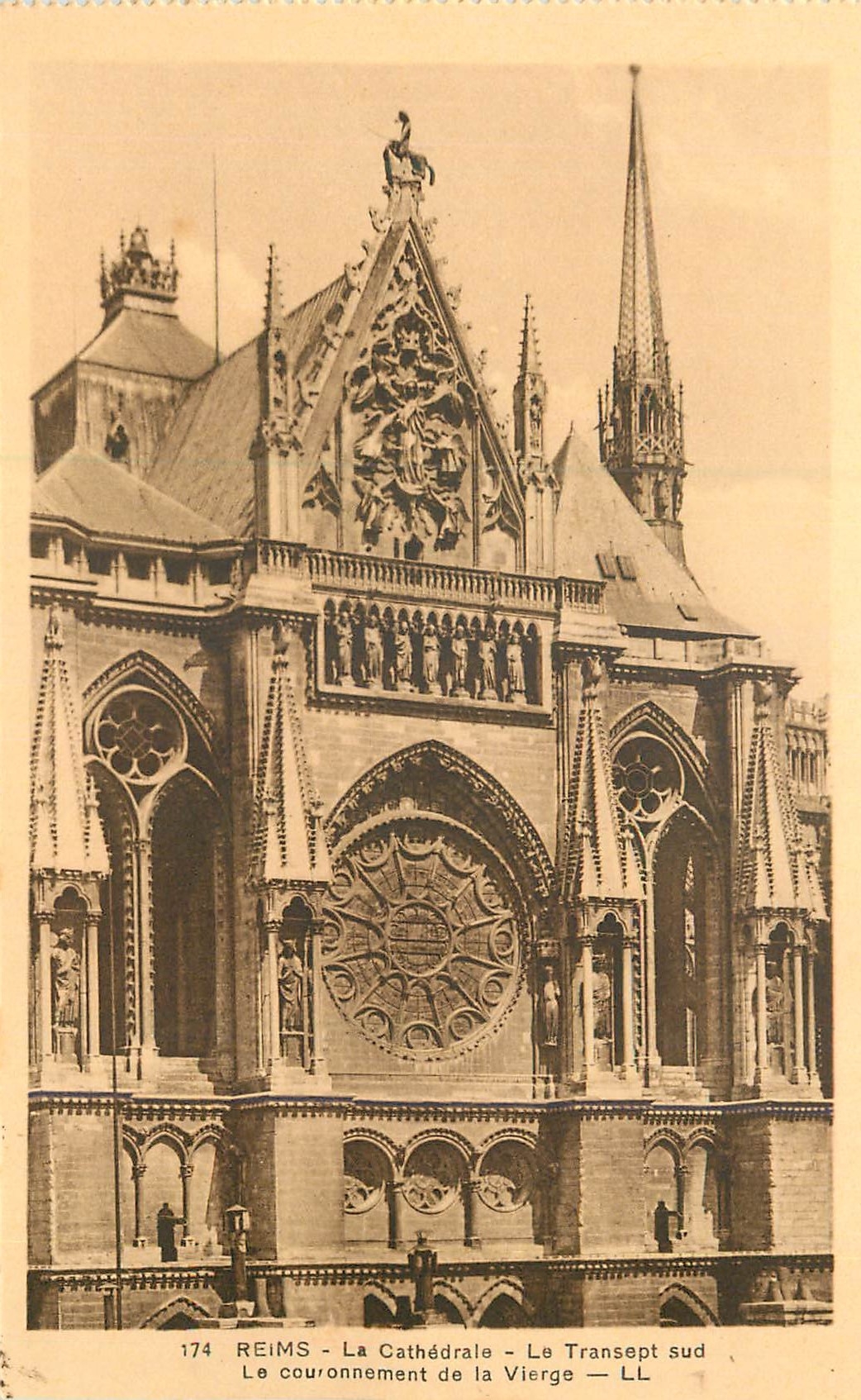 CPA Reims la Cathedrale le Transept Sud le Couronnement de la Vierge