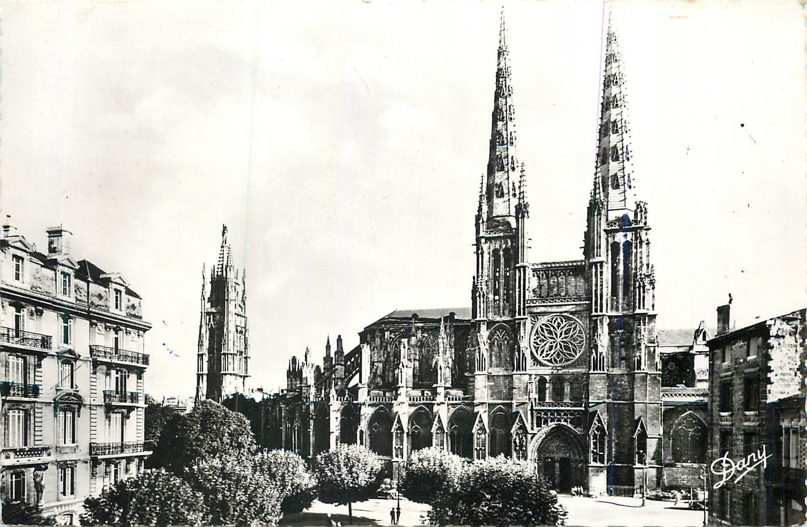 CPM Bordeaux la Cathedrale de St Andre
