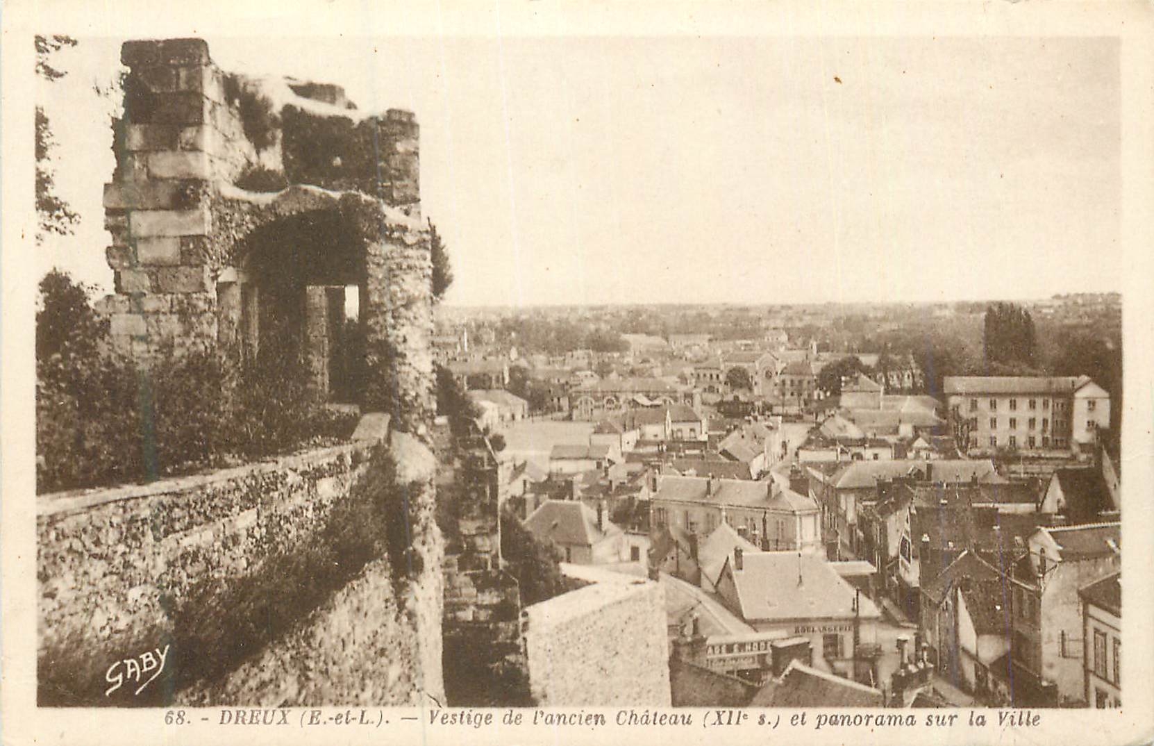 CPA Dreux Vestige de l'Ancien Chateau (XIIe s) et Panorama sur la Ville