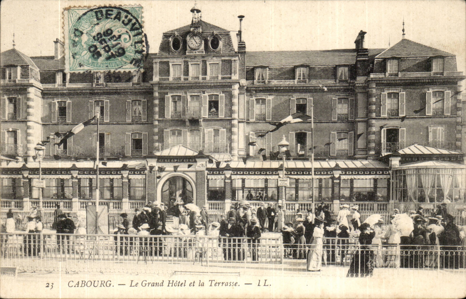 Cabourg-Le Grand Hotel et la Terrasse- CPA