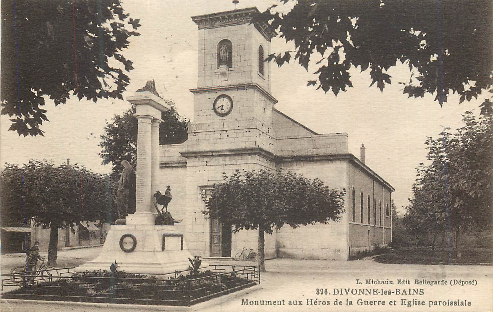 CPA Divonne les Bains Monument aux Heros de la Guerre et Eglise Poroissiale L Michaux Edit Bellegarde (Depose)