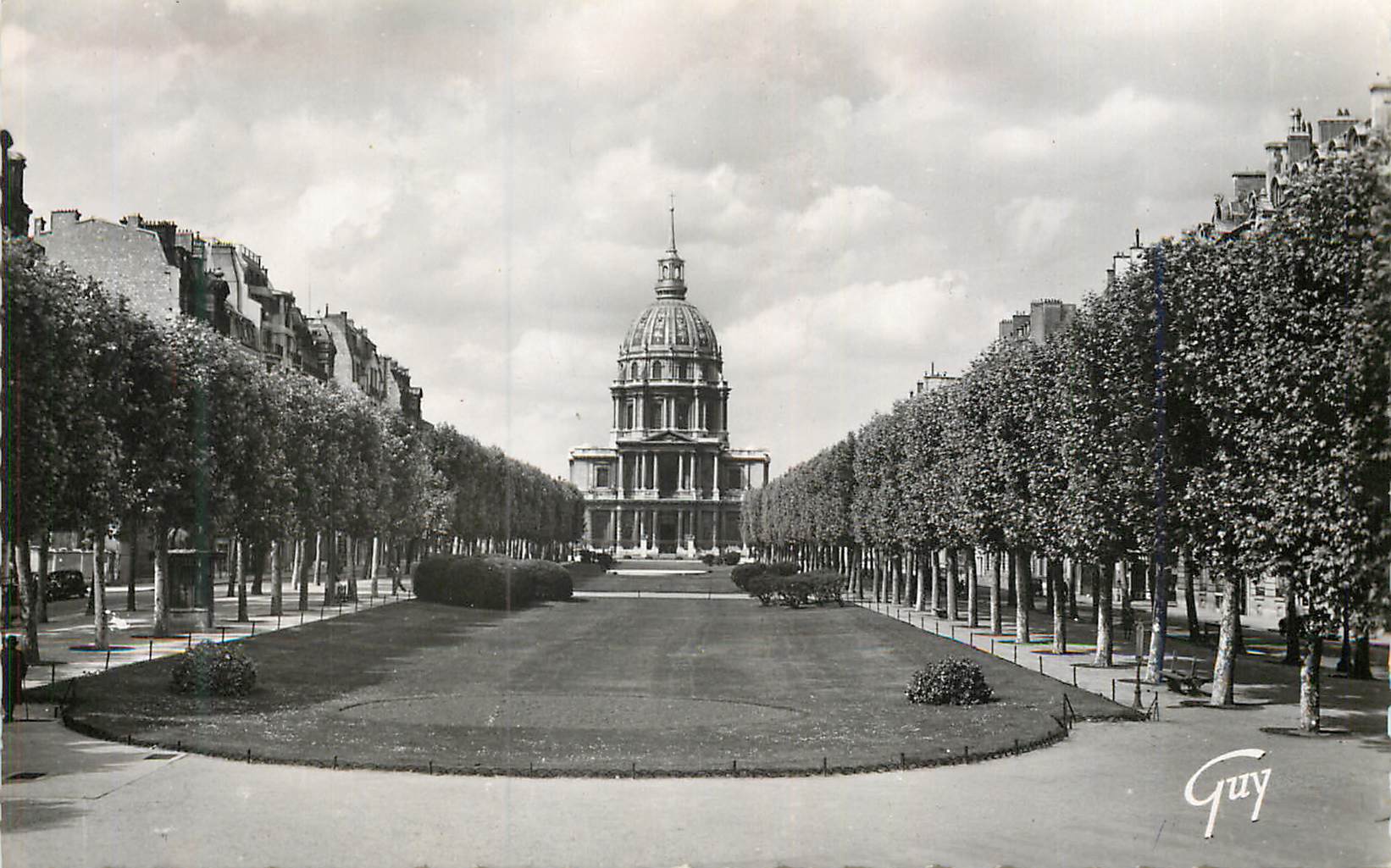 CPM Paris et ses Merveilles Avenue de Breteuil et dome des Invalides