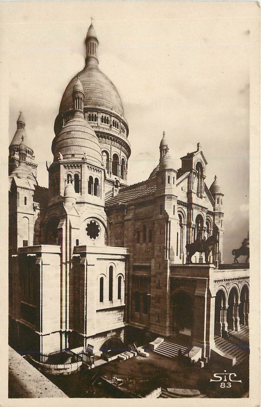 CPA Paris Basilique du Sacre Coeur