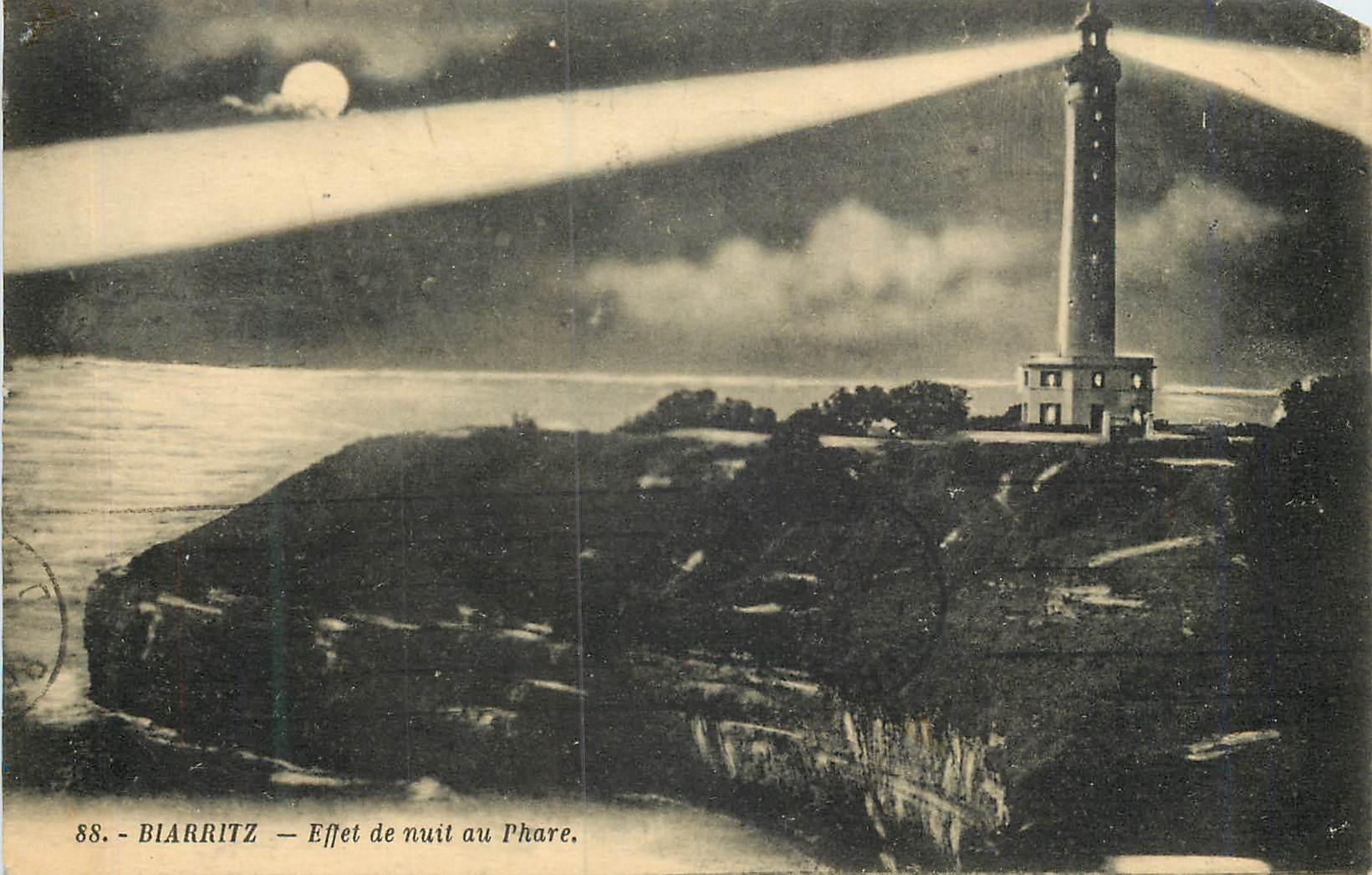CPA Biarritz Effet de Nuit au Phare