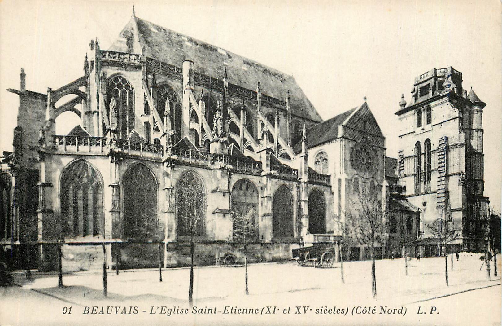 Beauvais - L'Église Saint-Étienne (XIe et XVe siècles) (Côté Nord) - L.P.