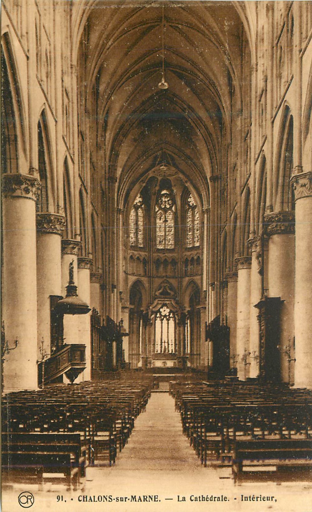 CPA Chalons sur Marne la Cathedrale Interieur