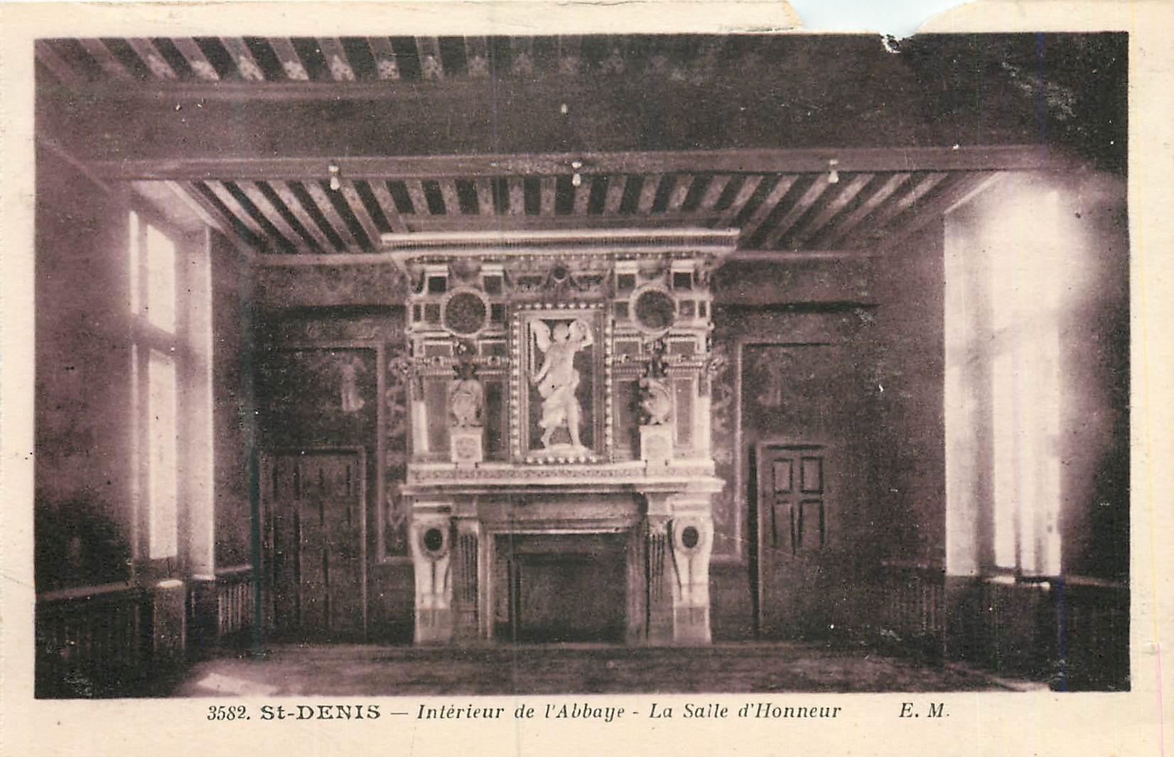 CPA St Denis Interieur de l'Abbaye La Salle d'Honneur