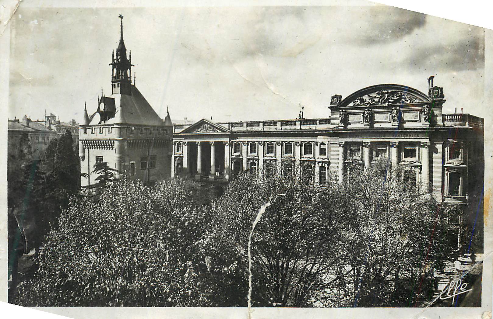 Palais du Capitole à Toulouse — vue de la façade — Éditions LABOUCHE Frères