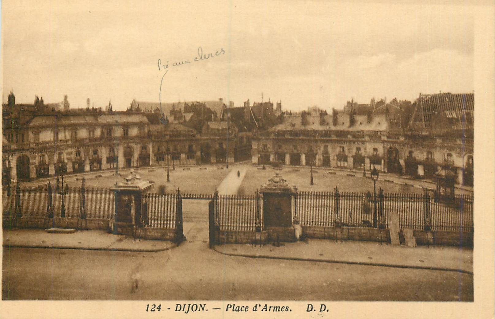 CPA Dijon Place d'Armes DD