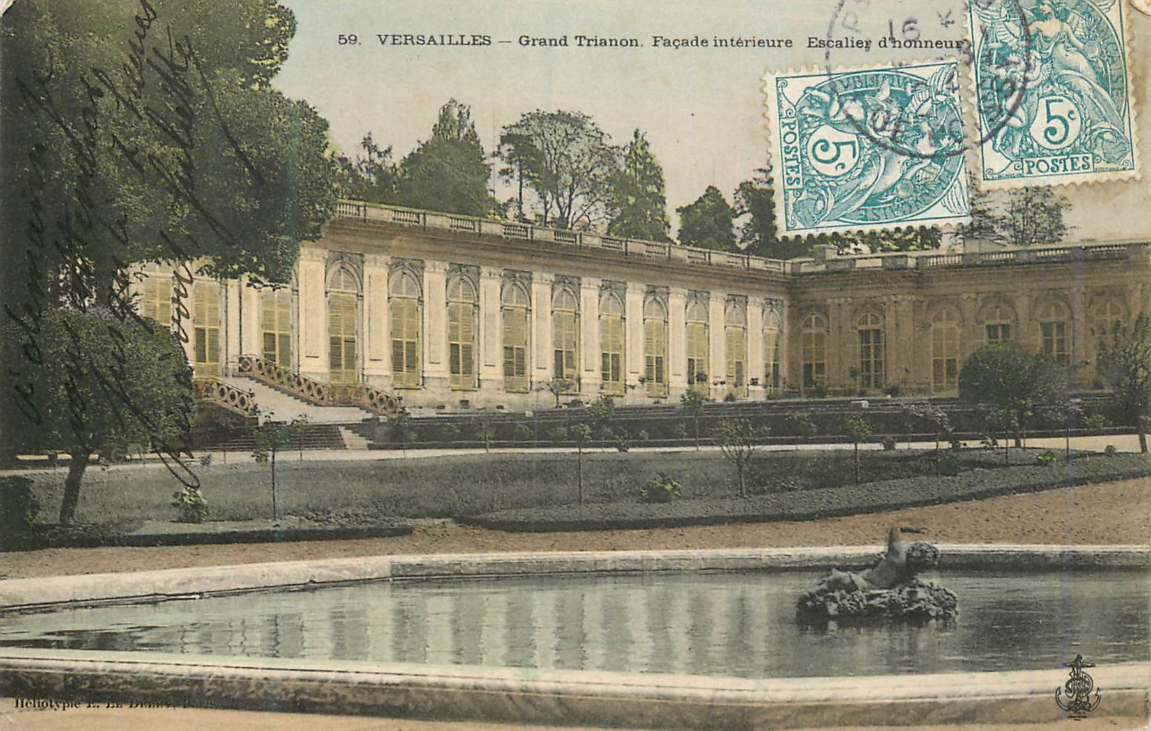 CPA Versailles Grand Trianon Facade interieure Escalier d'honneur