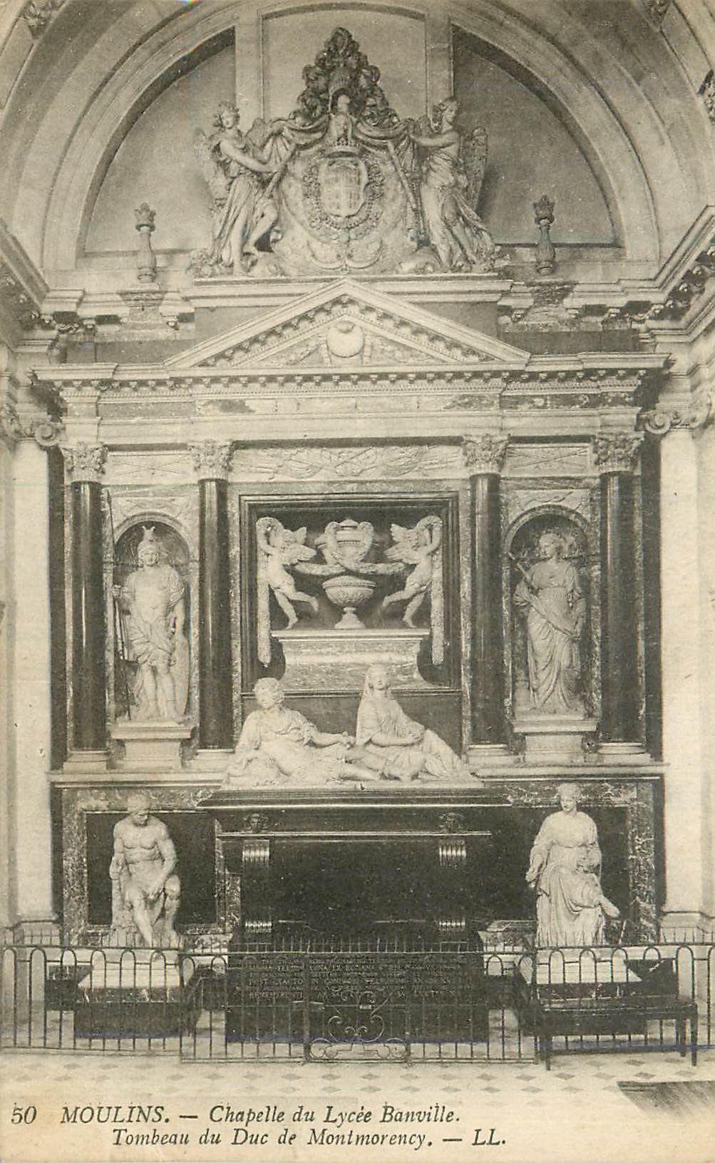 CPA Moulins Chapelle du Lycee Banville Tombeau du Duc de Montmorency LL