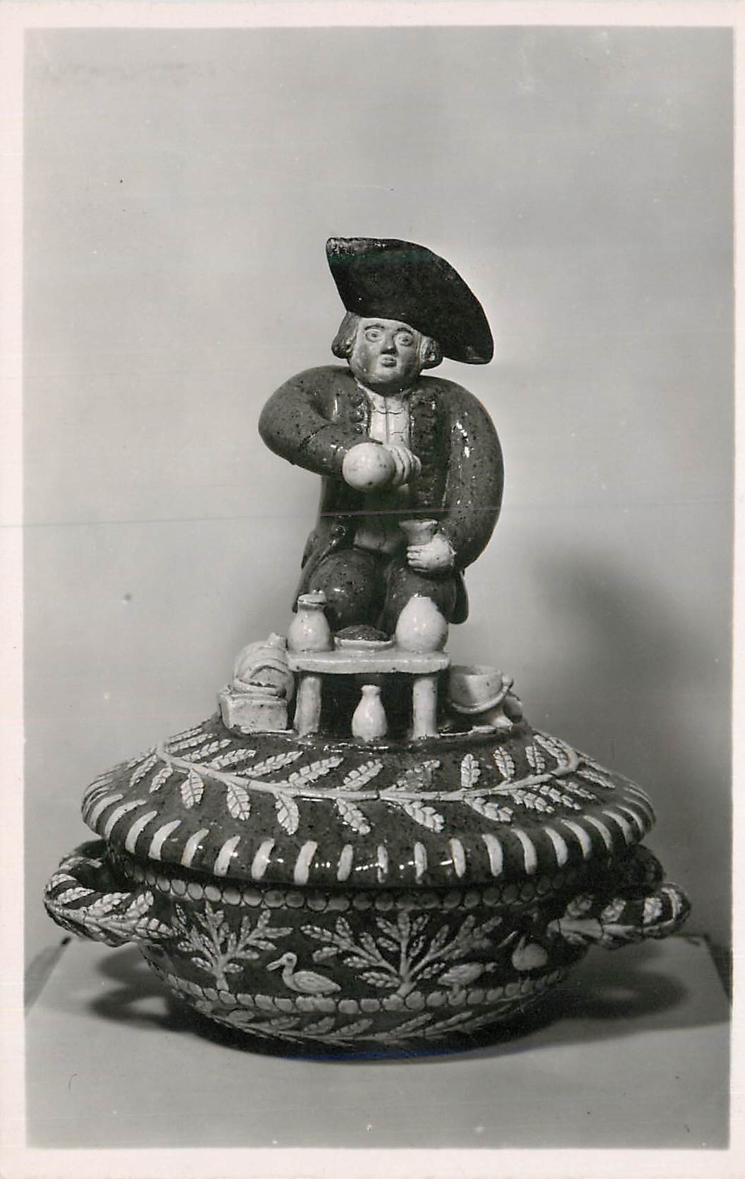CPM Musee des Arts et Traditions Populaires Palais de Chaillot Paris