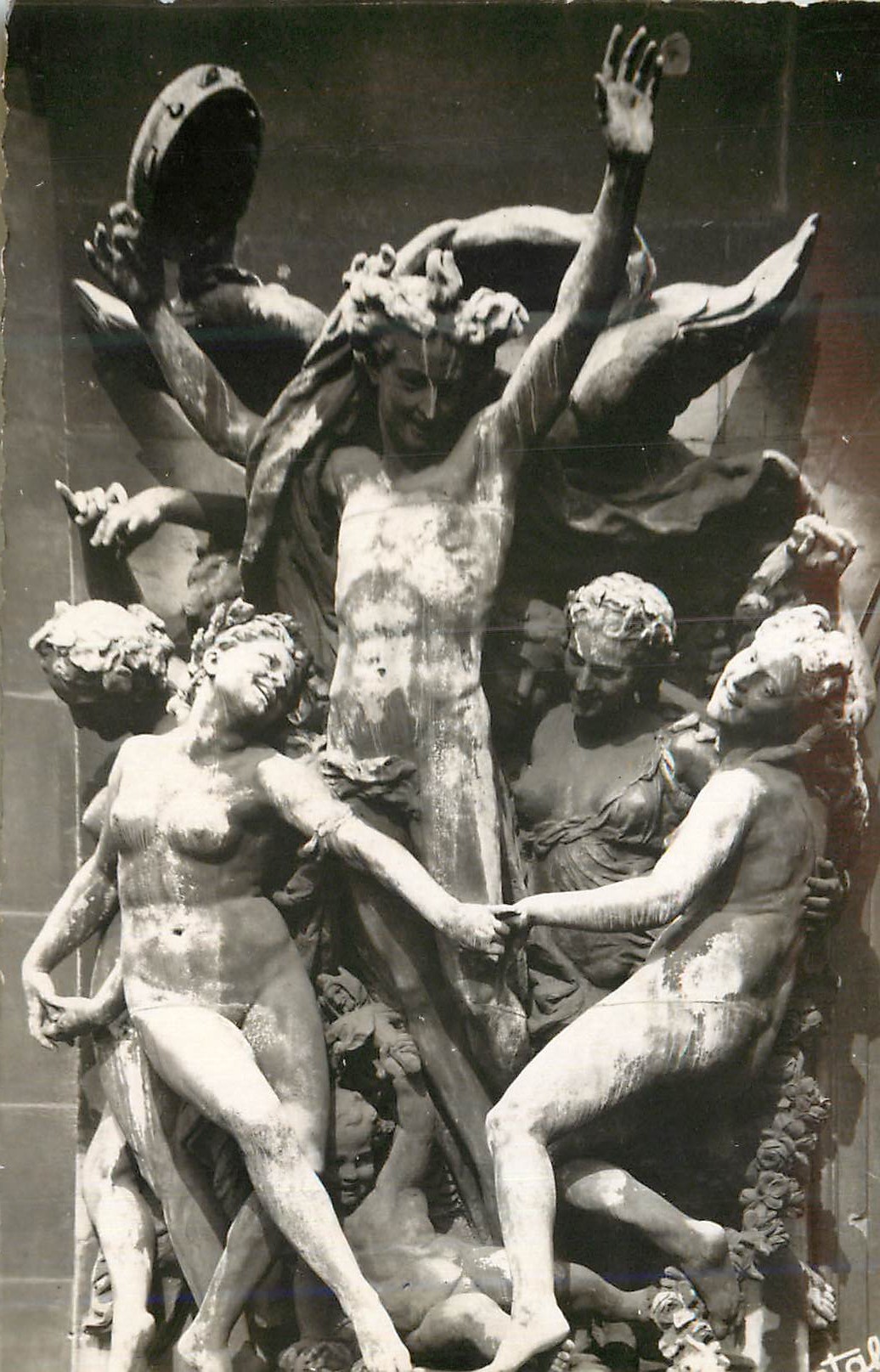 CPM Paris La Danse de Carpeaux (Facade de l'Opera 1868)
