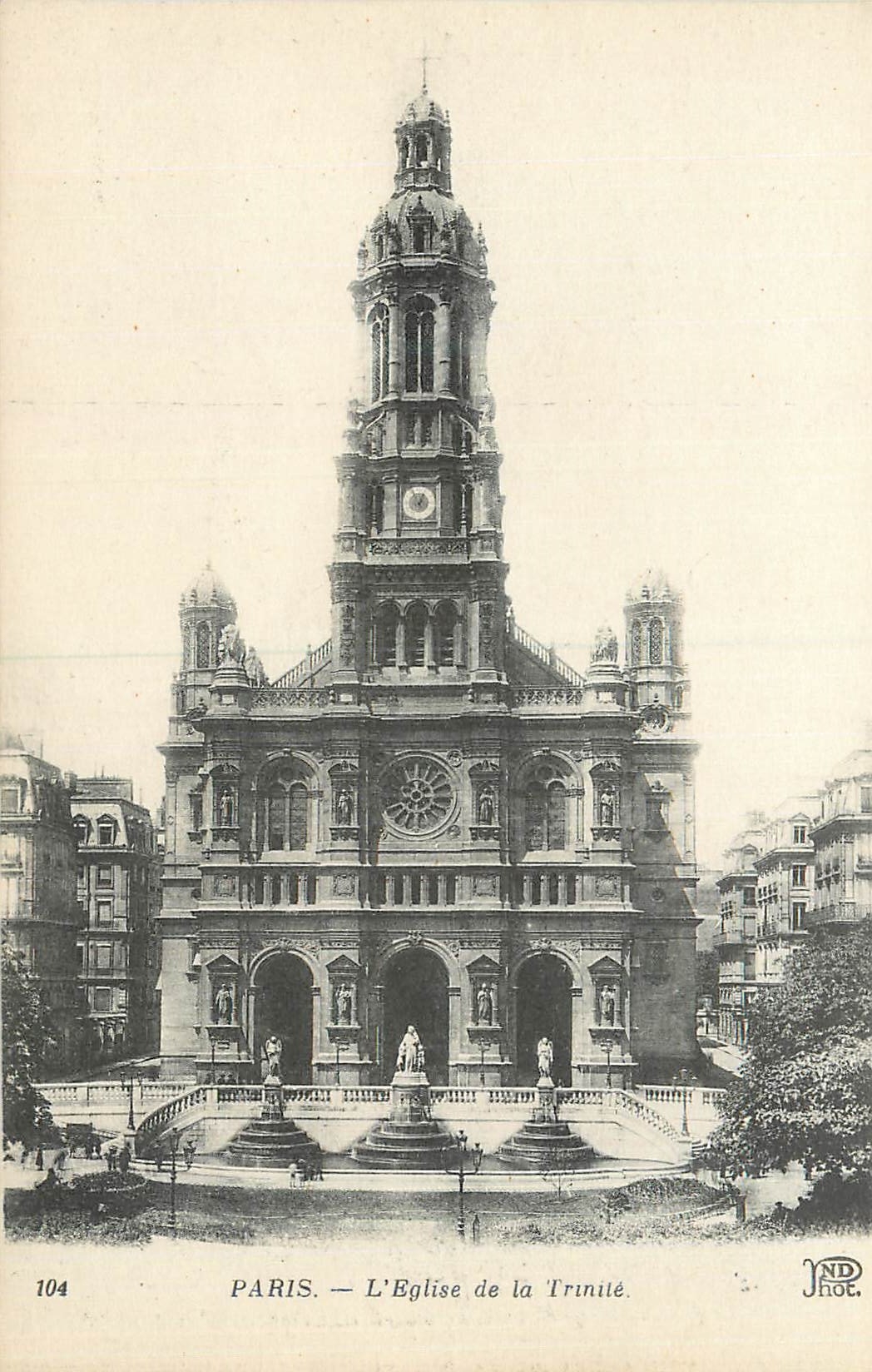 CPA Paris l'Eglise de la Trinite