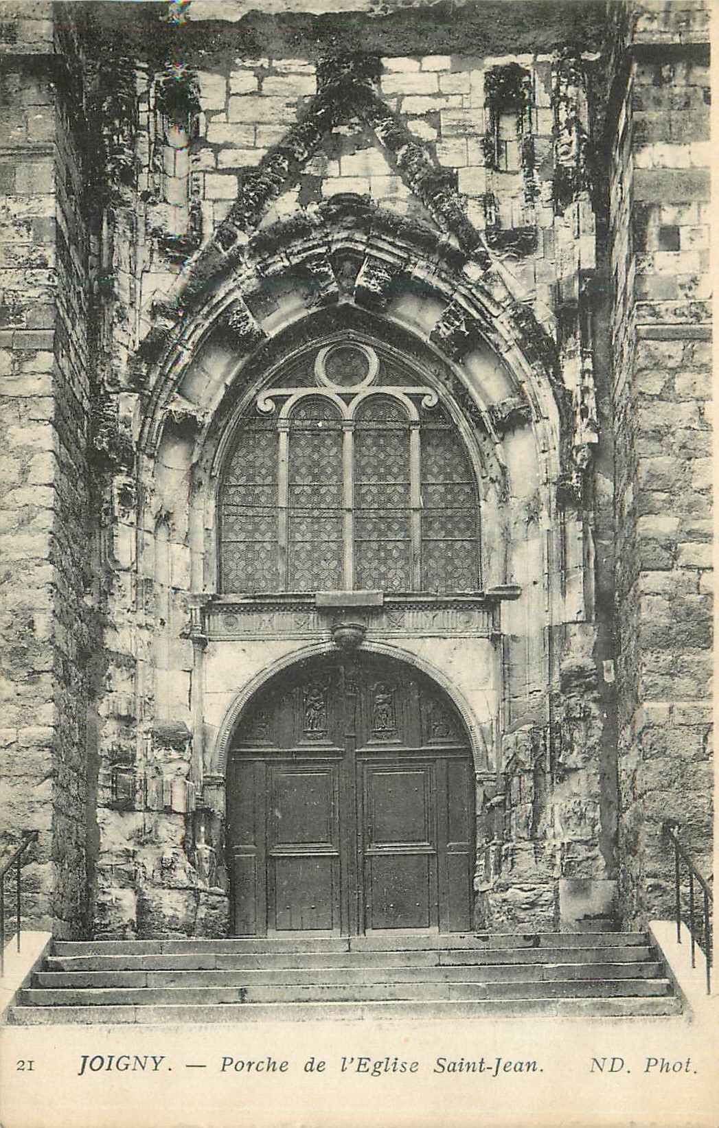 CPA Joigny Porche de L'Eglise Saint Jean