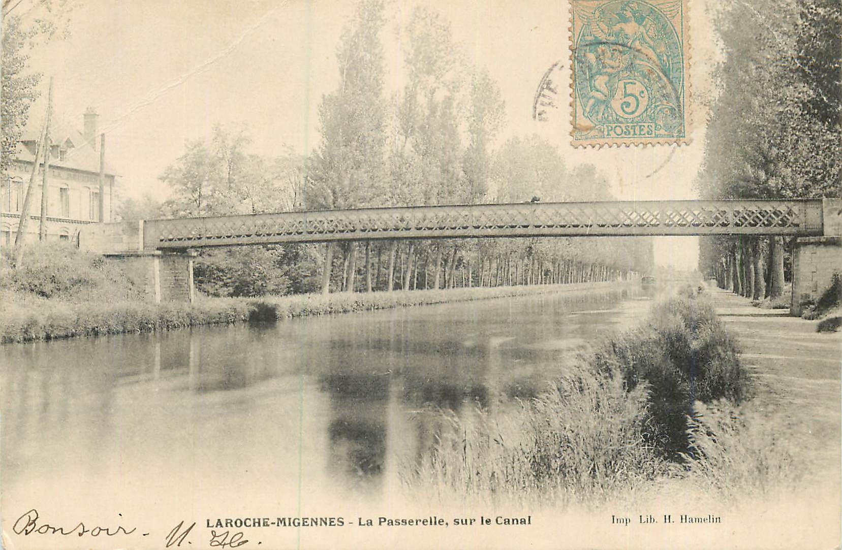 CPA Laroche Migennes La Passerelle sur Le Canal