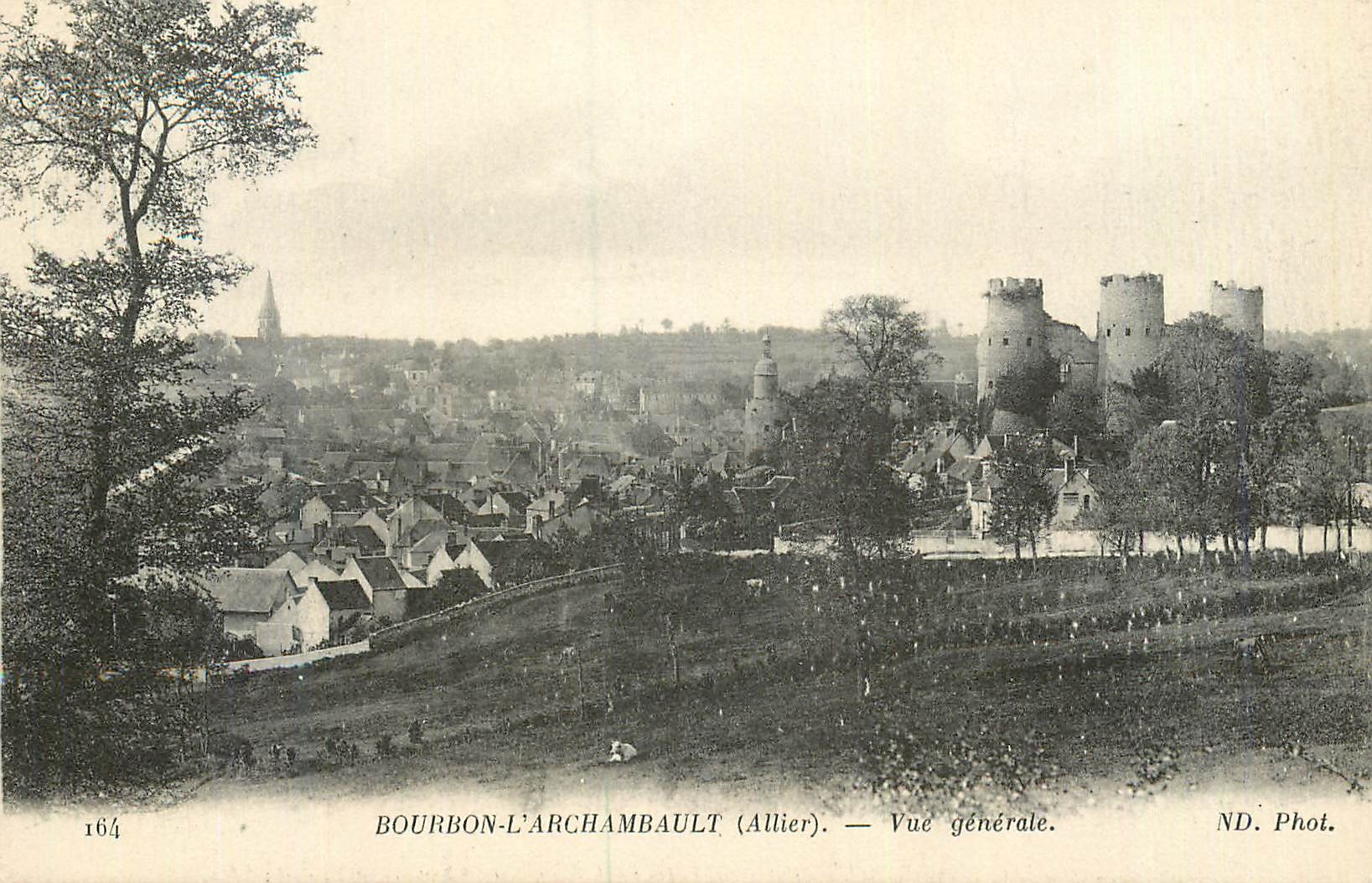 CPA Bourbon l'Archambault (Allier) Vue Generale