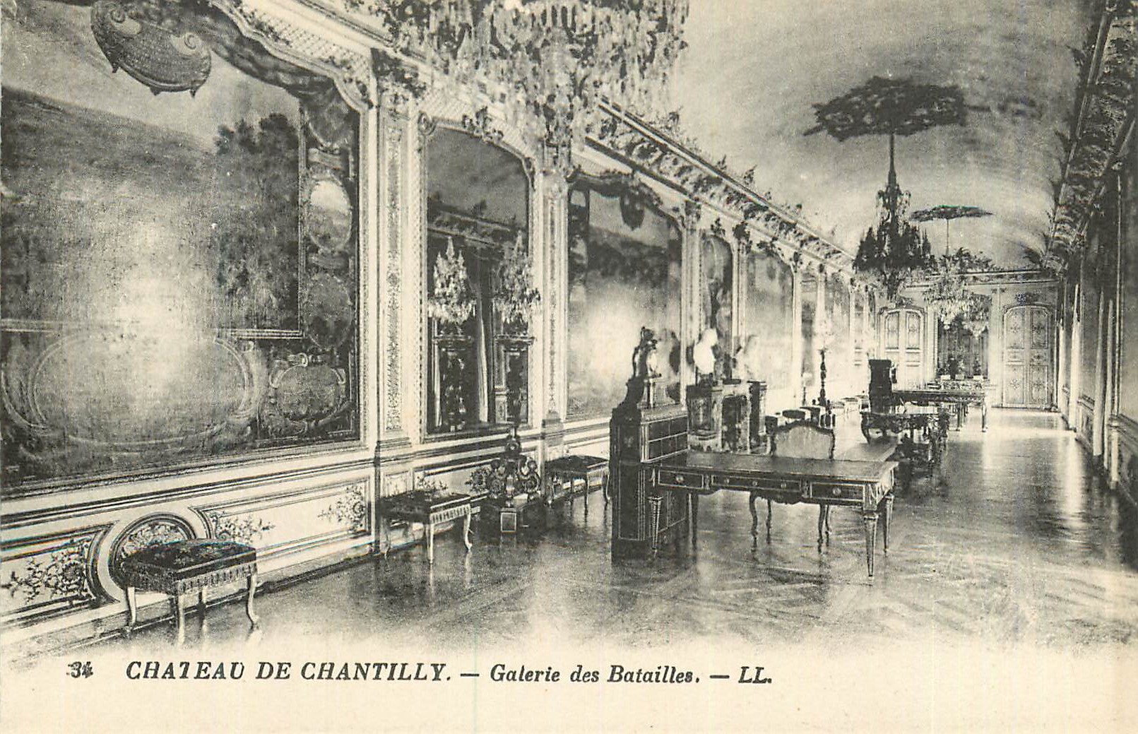 CPA Chateau de Chantilly Galerie des Batailles LL