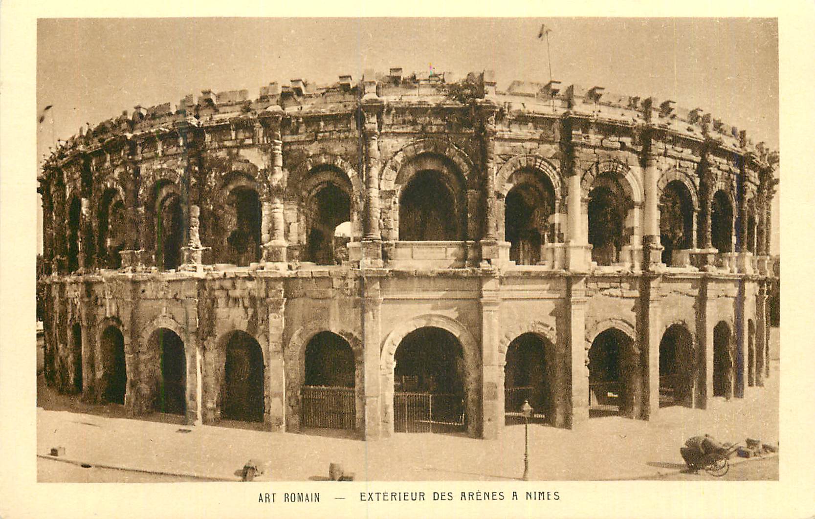 CPA Art Romain Exterieur des Arenes a Nimes