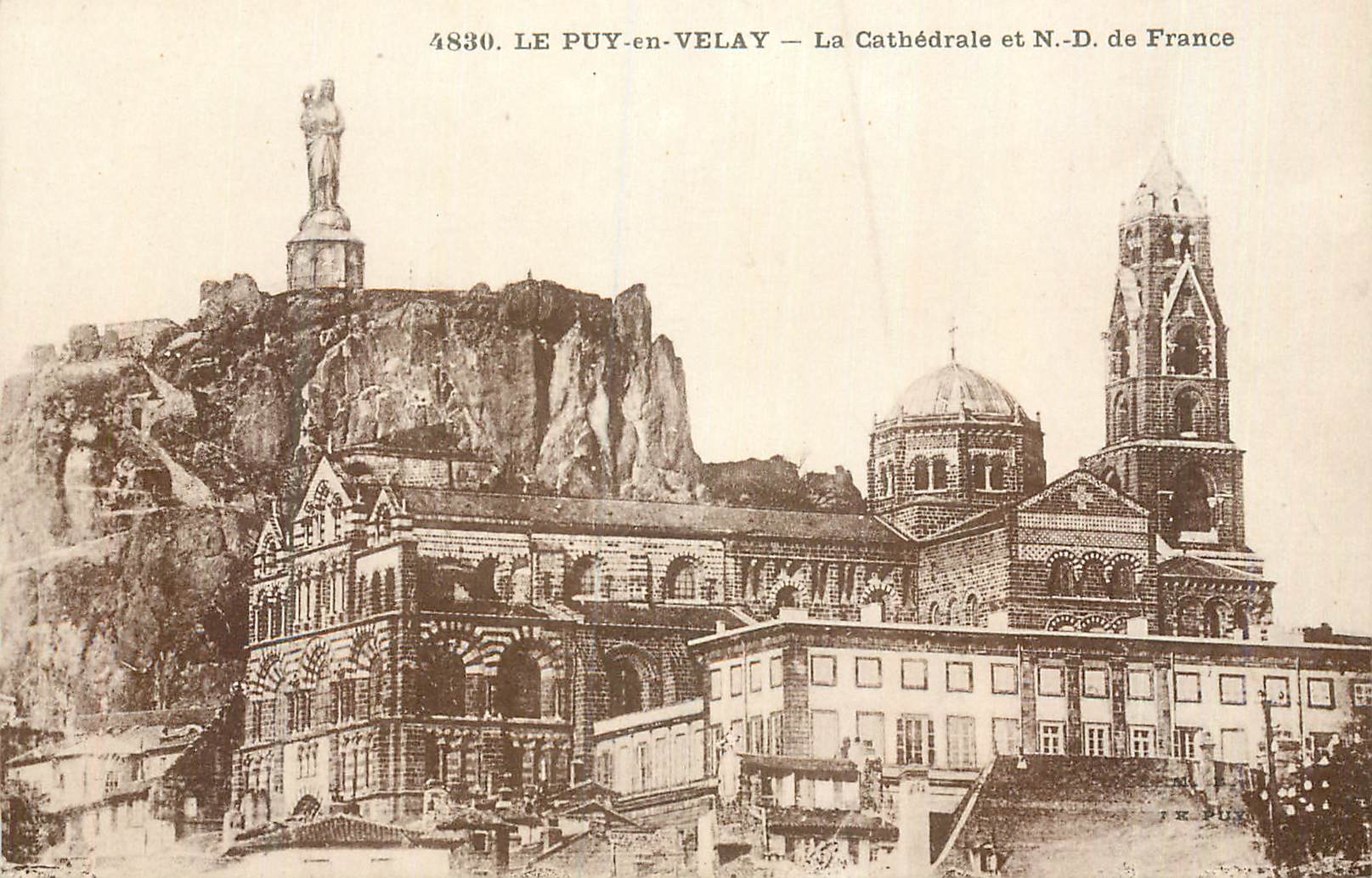CPA Le Puy en Valey La Cathedrale et N D de France