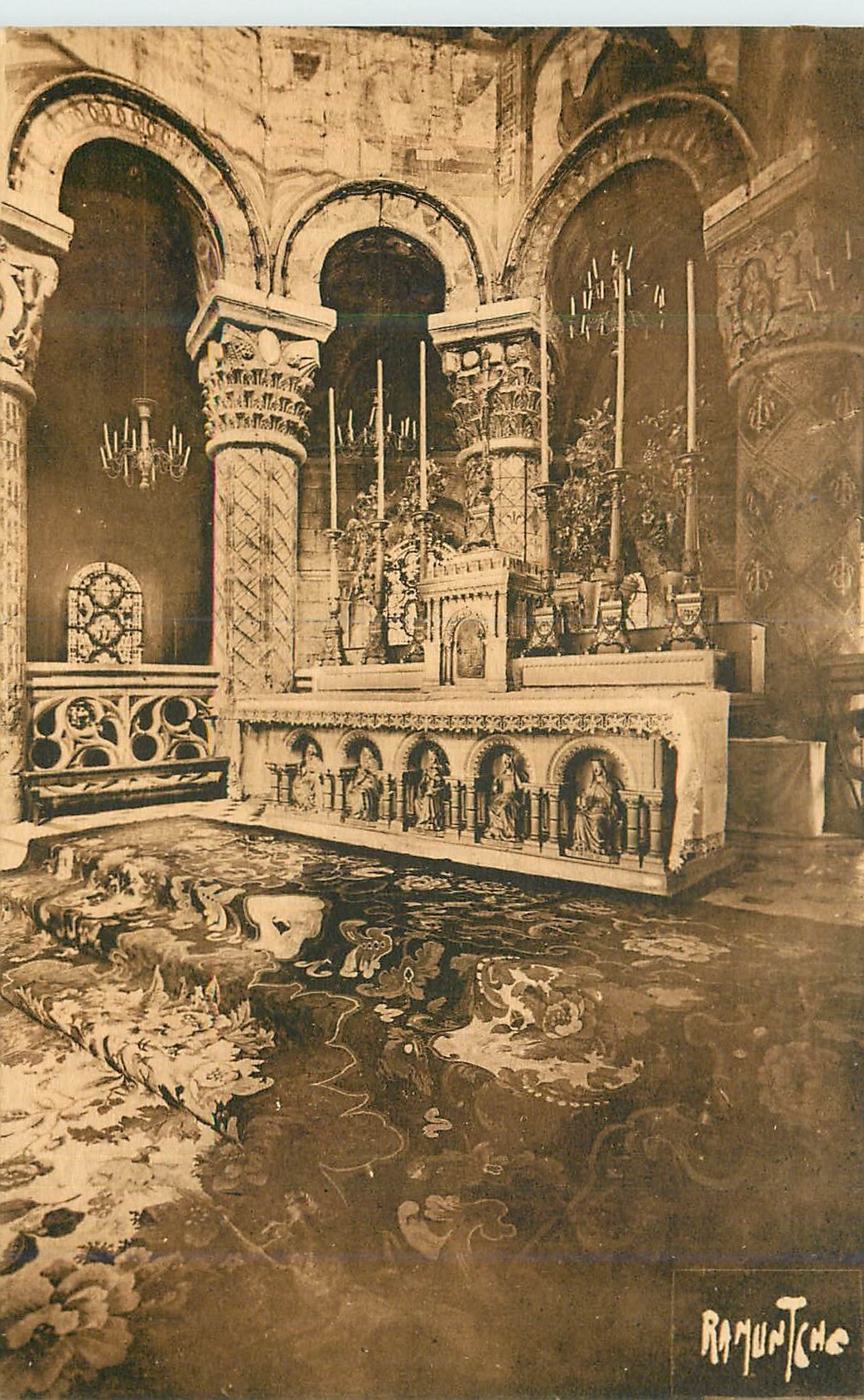Poitiers — Chœur de l'Église Sainte-Radegonde (XIe siècle) — Ramuntcho