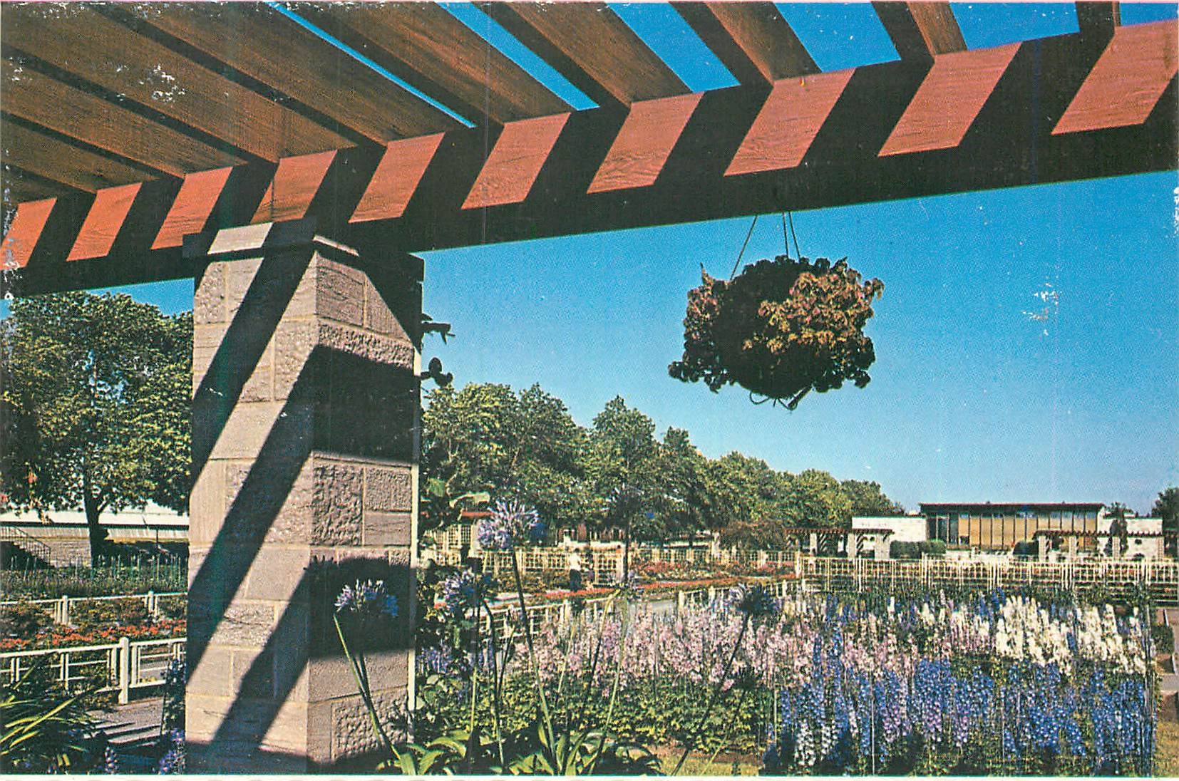 CPM Montreal PQ Canada Le Jardin Botanique