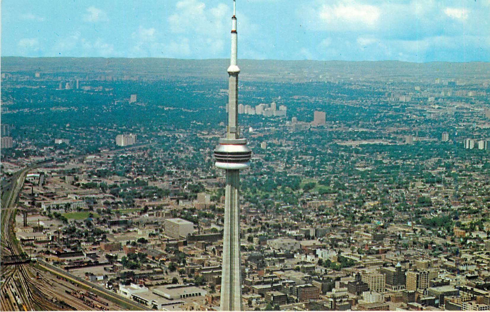 CPM Toronto la Tour CN l'Immeuble a Structure Autoportante le plus Eleve 1815 Pieds de Hauteur