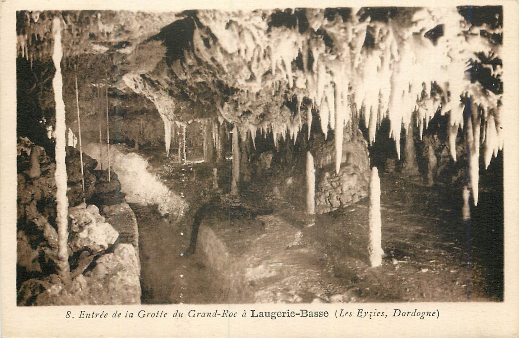 Entrée de la Grotte du Grand-Roc à Laugerie-Basse (Les Eyries, Dordogne) — n°8
