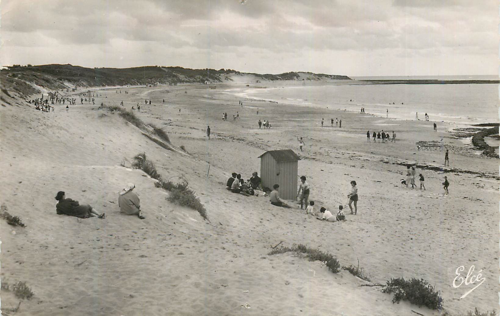 CPM Ile d'Oleron Chte Mme Domino la Grande Plage