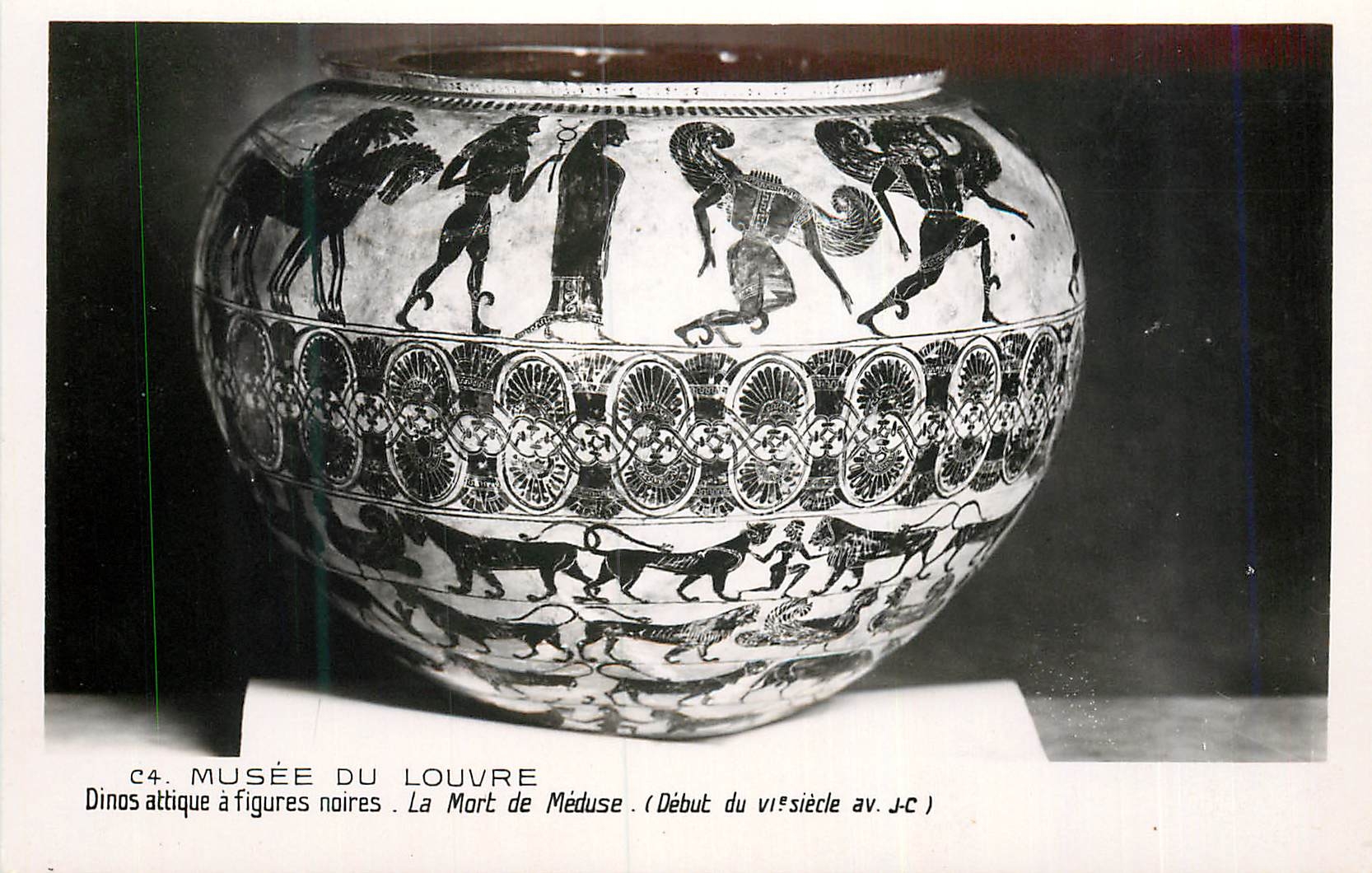 CPM Musee du Louvre Dinos Attique a Figures Noires