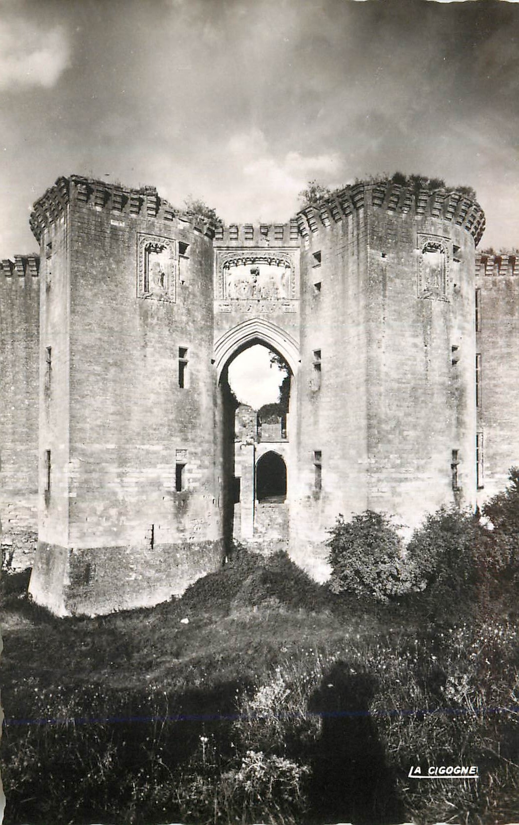 Ruinen des Schlosses Ferté-Milon — Aisne — Verlag La Cigogne, n° 02.307.02