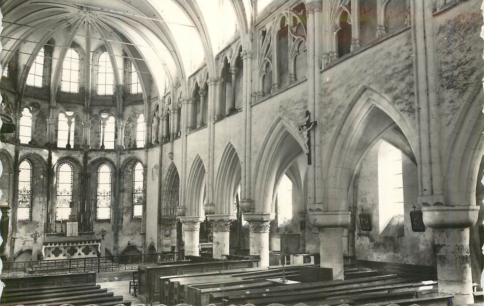 CPM la Chapelle sur Crecy Interieur de l'Eglise XIII XIV siecle