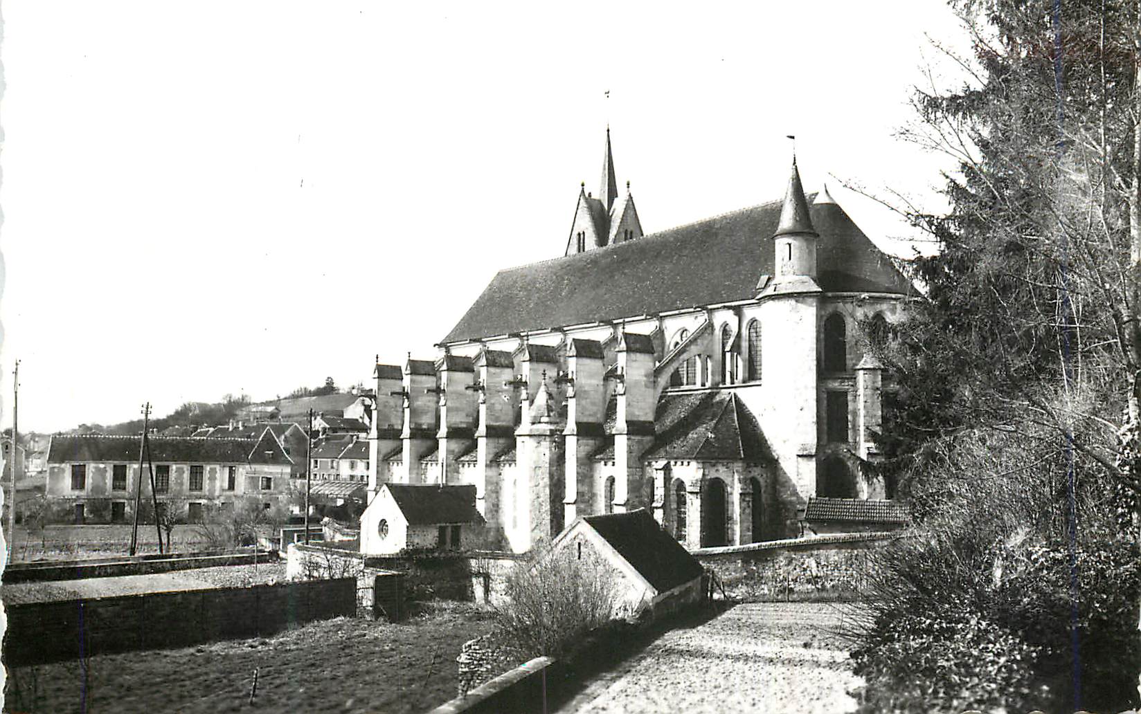 CPM la Chapelle sur Crecy l'Eglise XIII XIV siecle 