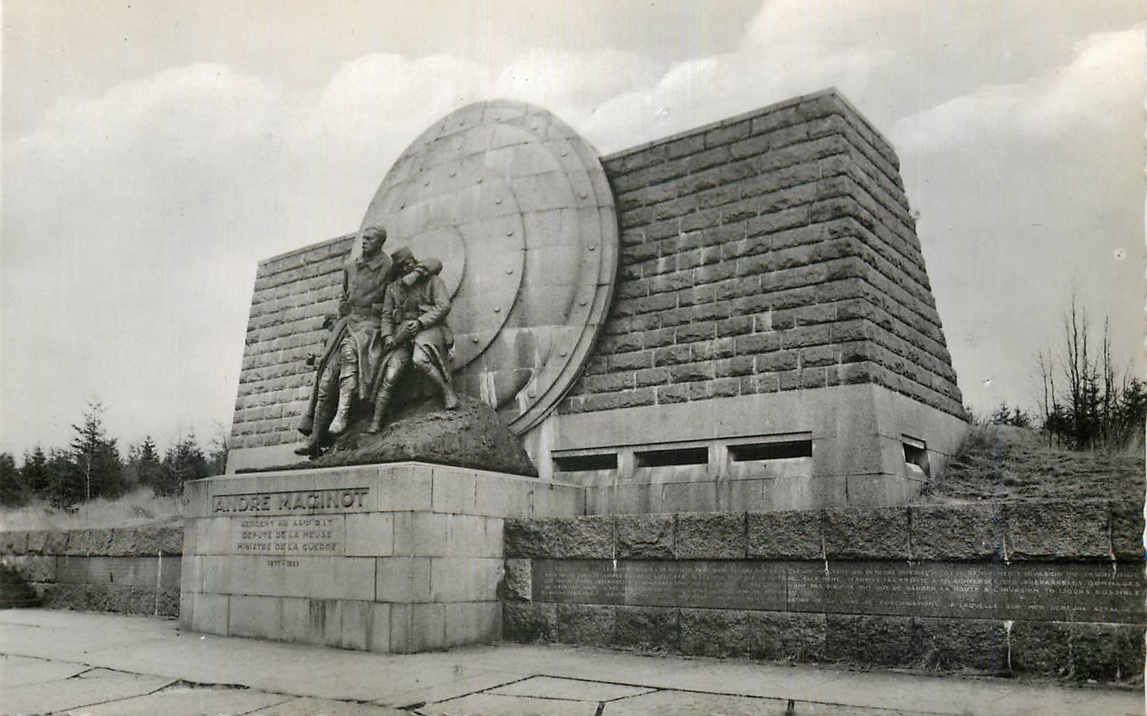 Monument André Maginot — Verdun et les champs de bataille — Éditions des Forts de Vaux