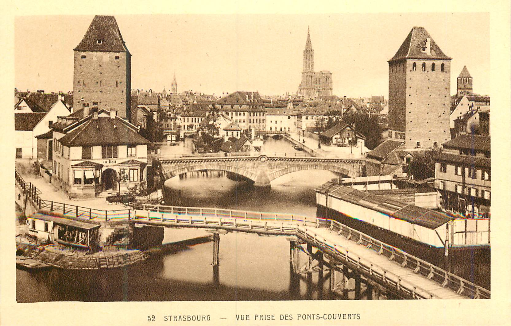 CPA Strasbourg Vue Prise des Ponts Couverts
