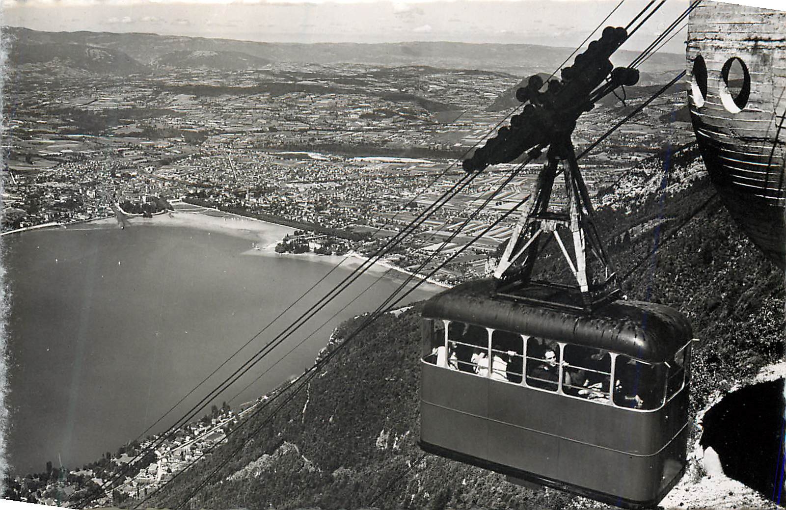 Lac d'Annecy — Le téléphérique du Mont Veyrier — Éditions G. Mouchet, Annecy