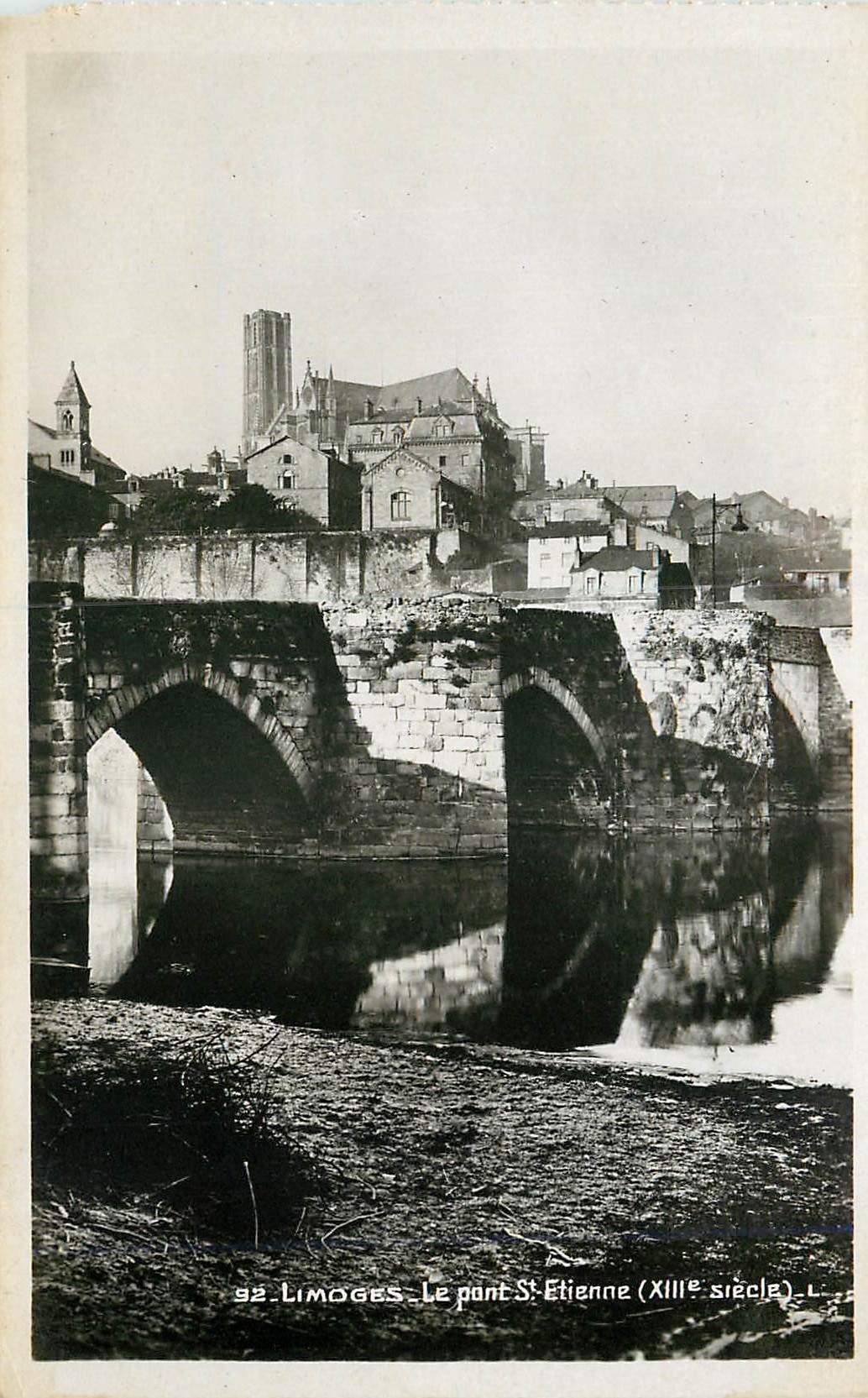 CPM Limoges Le Pont St Etienne (XIIIe siecle)