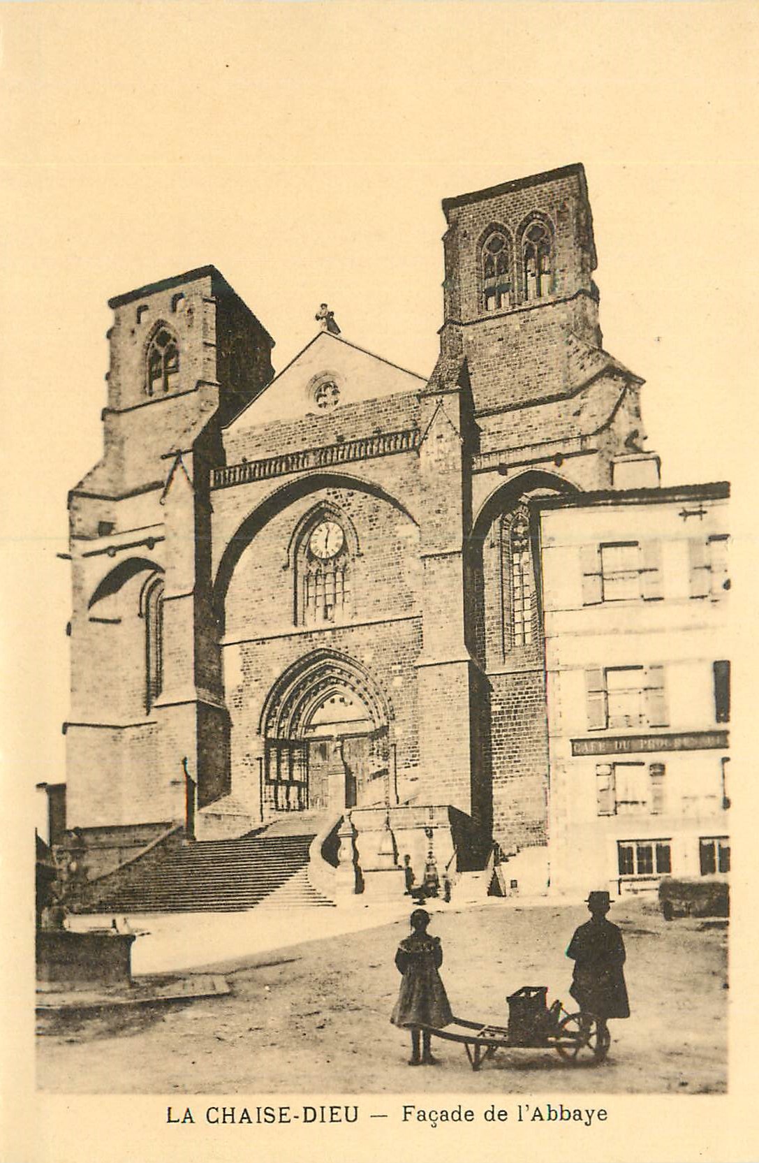 La Chaise-Dieu — Façade de l'Abbaye