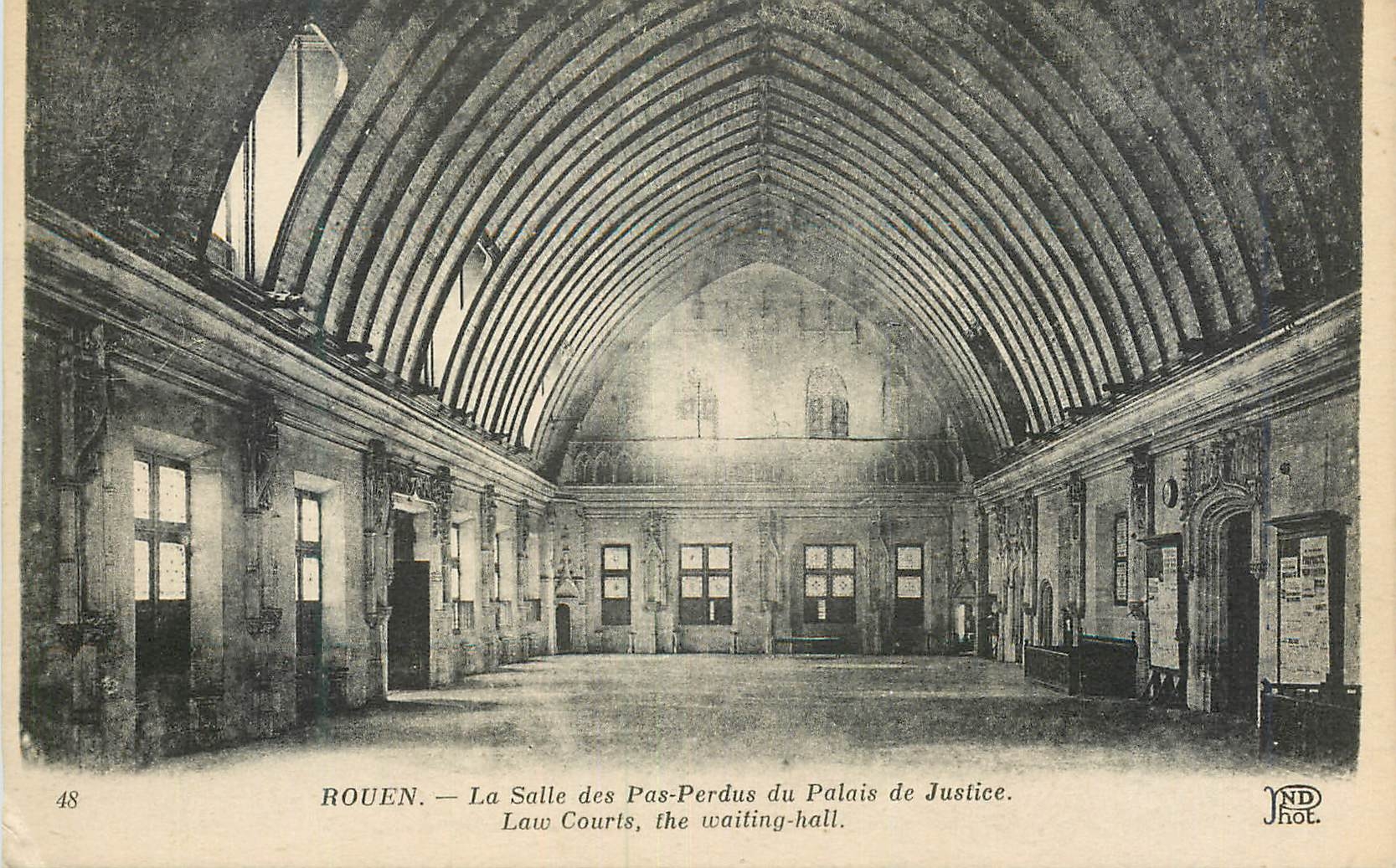 CPA Rouen La Salle des Pas Perdus du Palais de Justice
