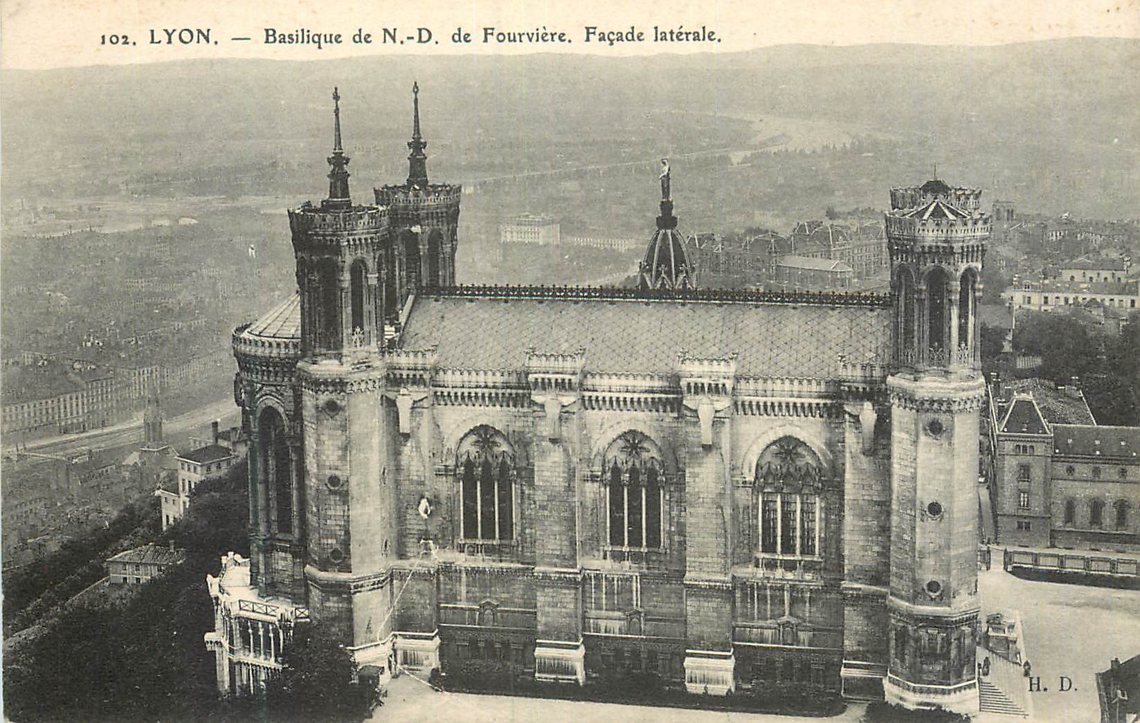 CPA Lyon Basilique de N D de Fourviere Facade Laterale
