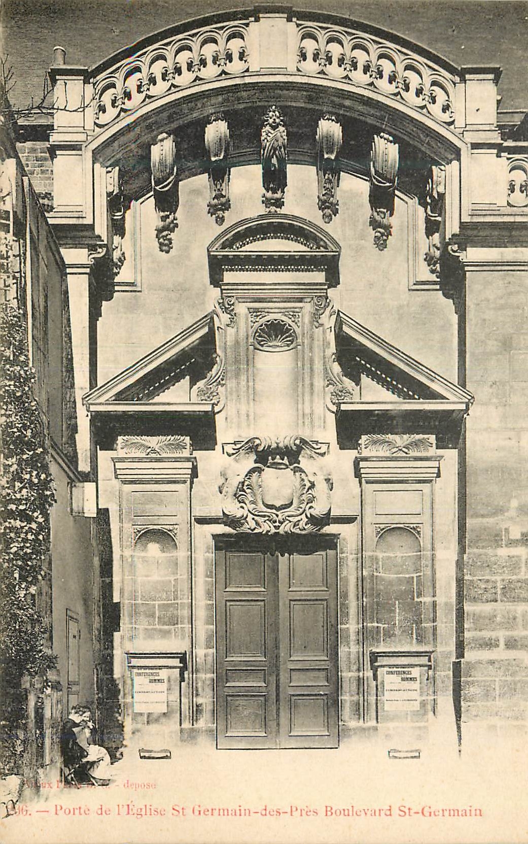 CPA Porte de L'Eglise St Germain des Pres Boulevard St Germain