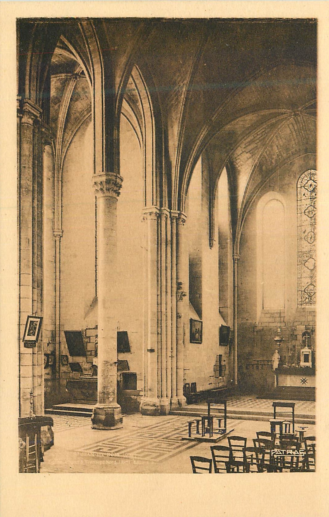 CPA Saint Jean aux Bois (Oise) Eglise Choeur et transept Nord (Debut XIIIeme)