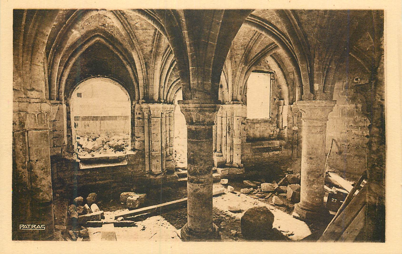 CPA Saint Jean aux Bois (Oise) Eglise Salle Capitulaire (XIIe) Archives Monuments Historiques